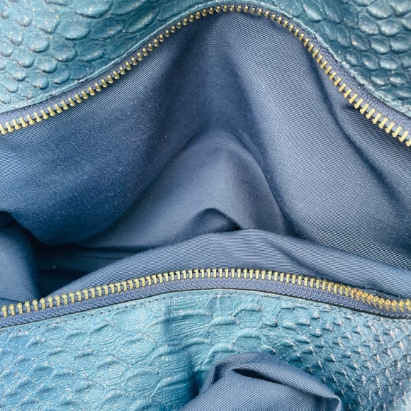 Coach Navy Blue Iridescent Python Embossed Leather Tote F36627 - Picture 15 of 16